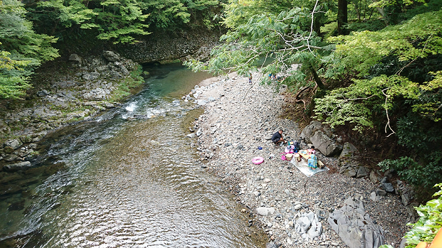 水がきれいな子供が遊べる川遊び穴場スポット！京都 清滝川
